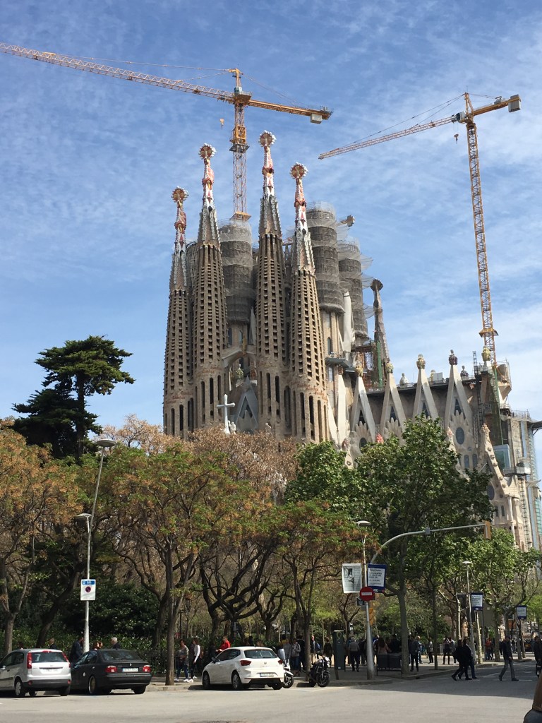 La Sagrada Familia | TeamTravelsBaby